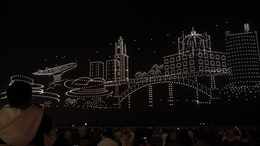 La catalana Flock Drone Art Studio: desplega 3.097 aeronaus a Porto i exemplifica l’evolució d’un sector que combina enginyeria, software i narrativa visual.