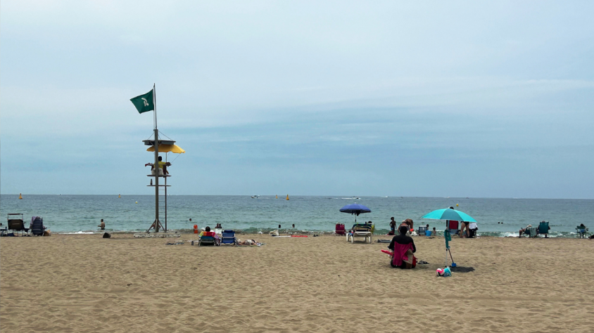 La platja de Santa Margarida, a Roses, acull la prova pilot del sistema d’intel·ligència artificial per reforçar la detecció de possibles ofegaments. | Cedida