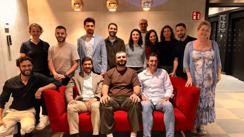 La consultora tecnològica Nuvolar ha creat un marc de treball propi per integrar la IA en el desenvolupament de programari i augmentar la productivitat dels equips.